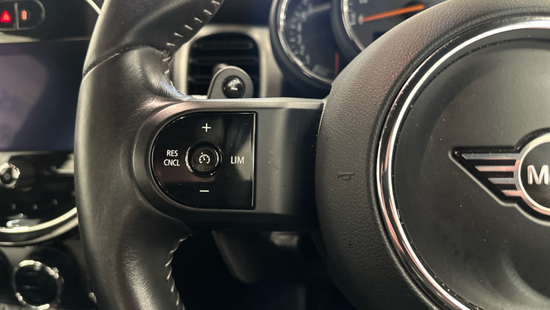 MINI Hatchback 2.0 Cooper S Exclusive 3dr Auto Petrol Hatchback